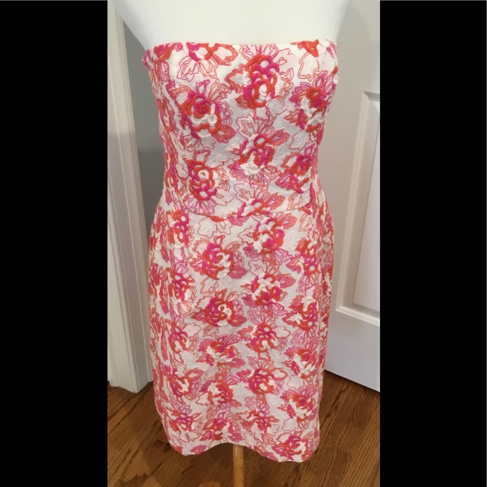 GORGEOUS MOLLY B EMBROIDERED STRAPLESS DRESS SZ 4